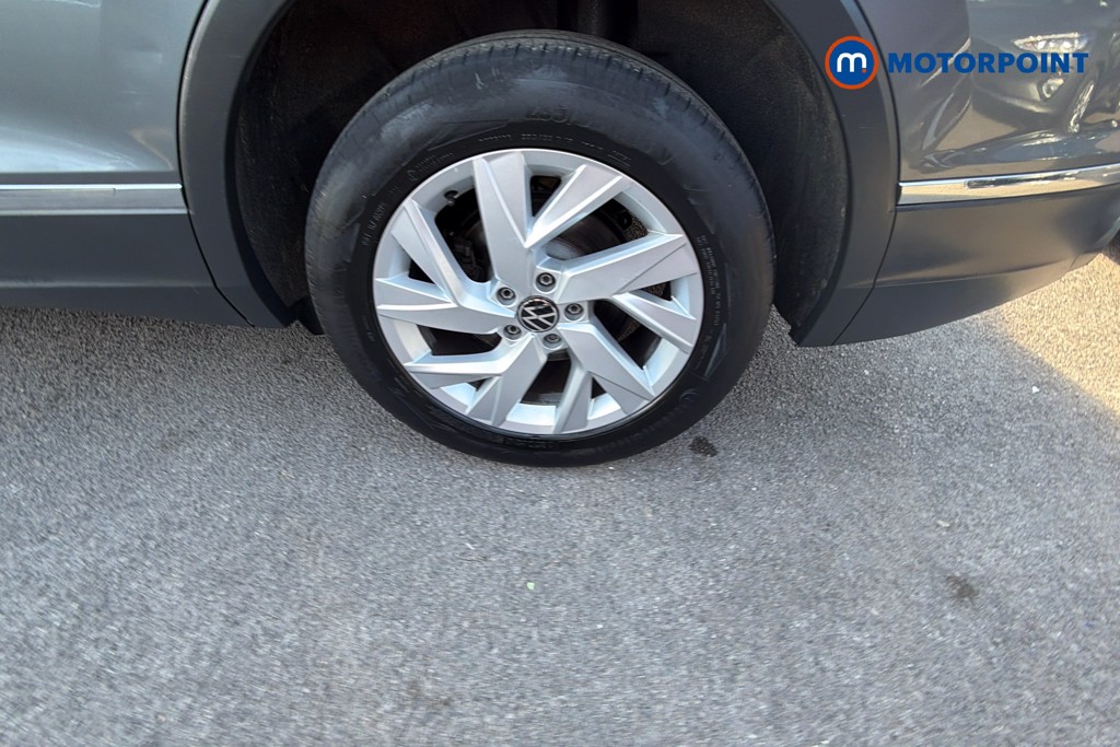 Volkswagen Tiguan Allspace Life Automatic Petrol SUV - Stock Number (1663339) - 39th supplementary image