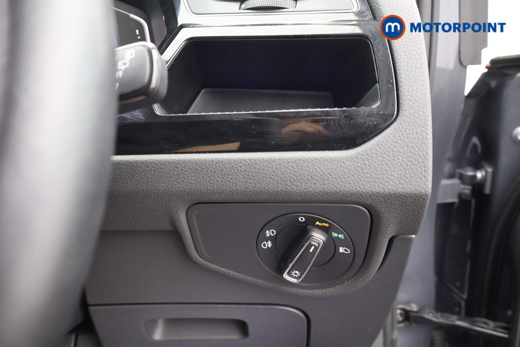 Volkswagen Touran SEL Automatic Petrol People Carrier - Stock Number (1663478) - 7th supplementary image