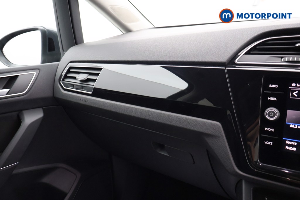 Volkswagen Touran SEL Automatic Petrol People Carrier - Stock Number (1663478) - 12th supplementary image
