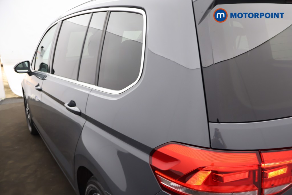 Volkswagen Touran SEL Automatic Petrol People Carrier - Stock Number (1663478) - 31st supplementary image