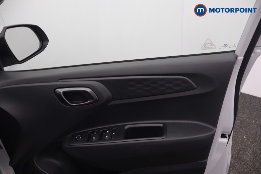 Hyundai I10 Advance Automatic Petrol Hatchback - Stock Number (1663693) - 8th supplementary image