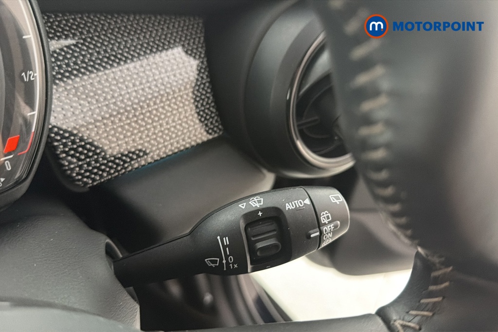 Mini Hatchback Cooper Exclusive Automatic Petrol Hatchback - Stock Number (1664290) - 6th supplementary image