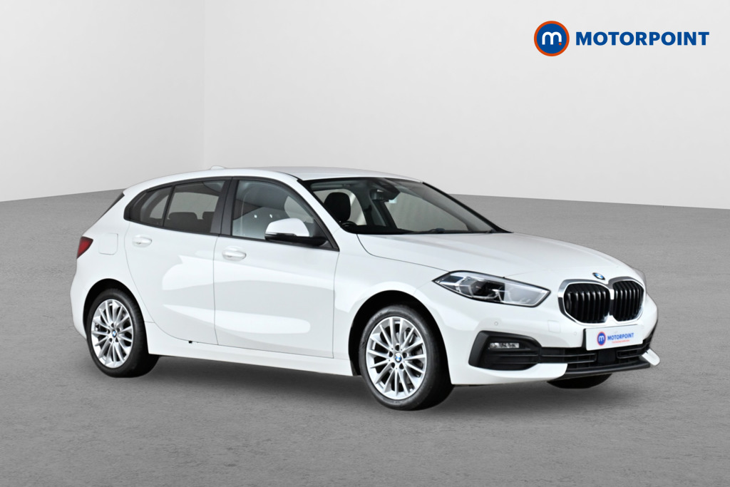 BMW 1 Series SE Manual Petrol Hatchback - Stock Number (1664440) - Drivers side front corner