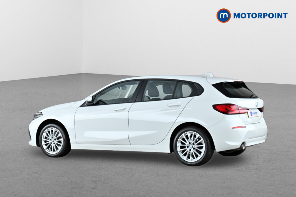 BMW 1 Series SE Manual Petrol Hatchback - Stock Number (1664440) - Passenger side rear corner