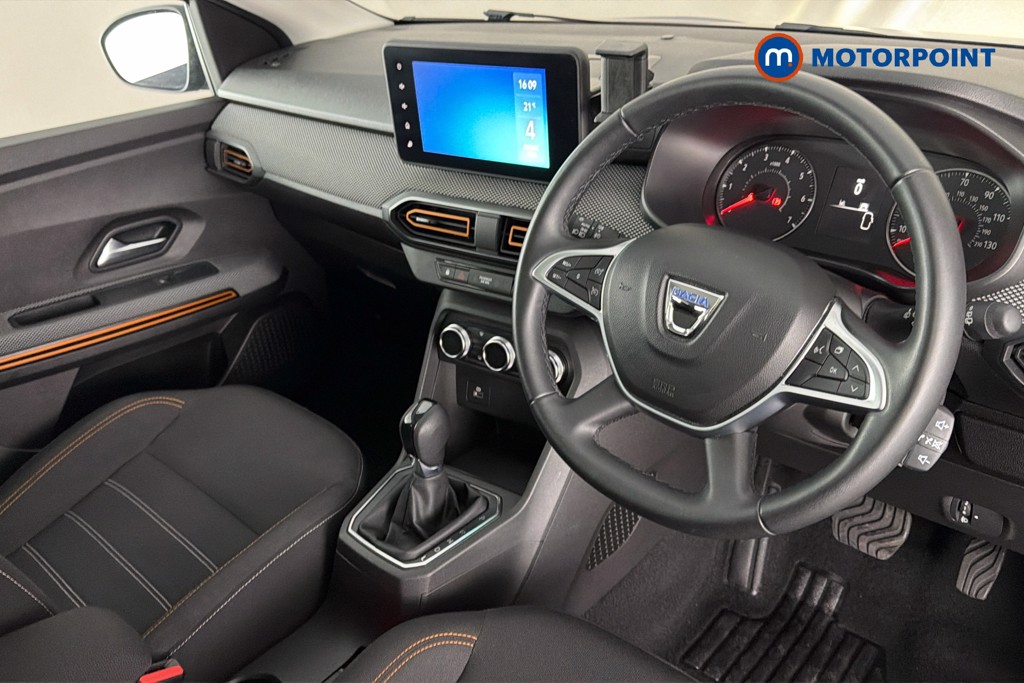 Dacia Sandero Stepway Prestige Automatic Petrol Hatchback - Stock Number (1664594) - 2nd supplementary image