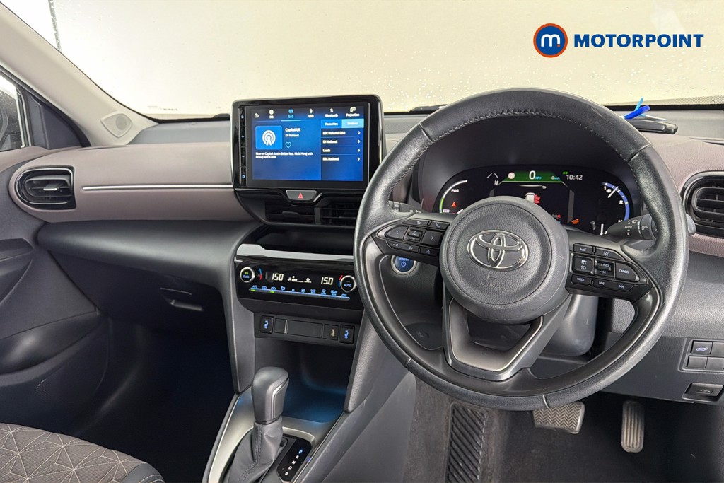 Toyota Yaris Cross Excel Automatic Petrol-Electric Hybrid Estate - Stock Number (1664634) - 2nd supplementary image
