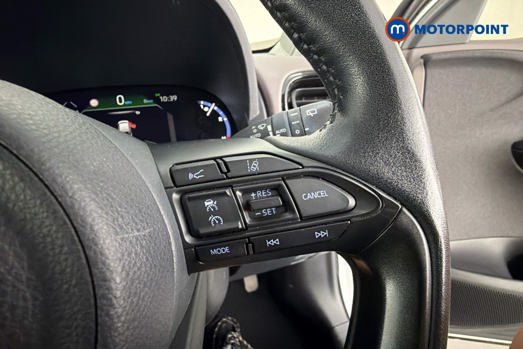 Toyota Yaris Cross Excel Automatic Petrol-Electric Hybrid Estate - Stock Number (1664634) - 4th supplementary image