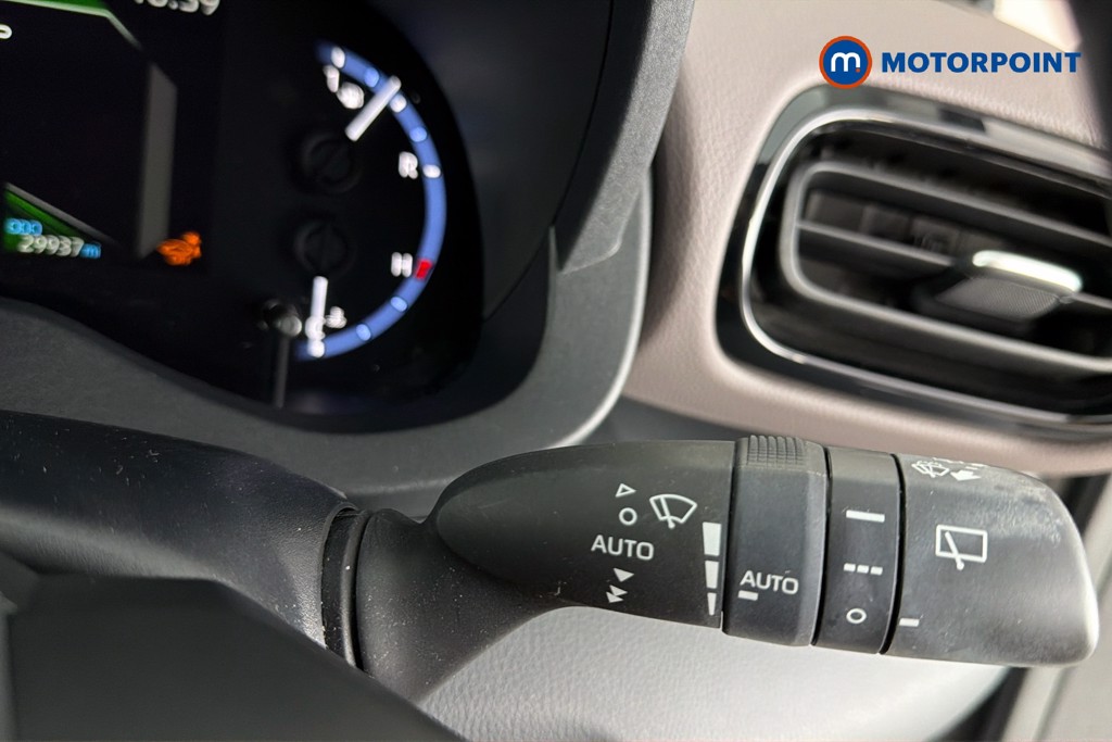 Toyota Yaris Cross Excel Automatic Petrol-Electric Hybrid Estate - Stock Number (1664634) - 7th supplementary image