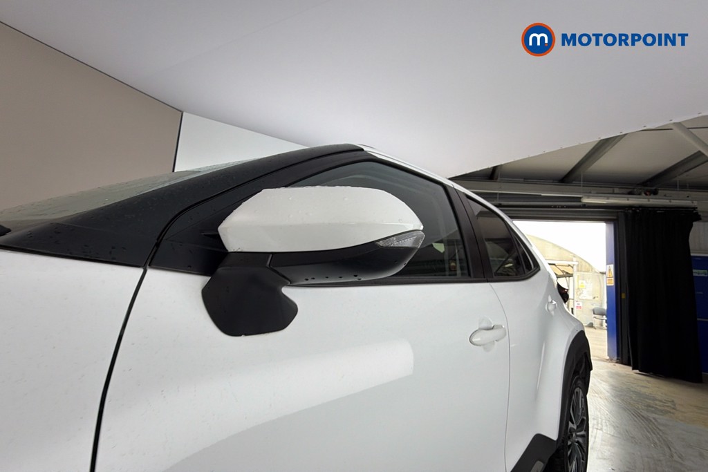 Toyota Yaris Cross Excel Automatic Petrol-Electric Hybrid Estate - Stock Number (1664634) - 43rd supplementary image