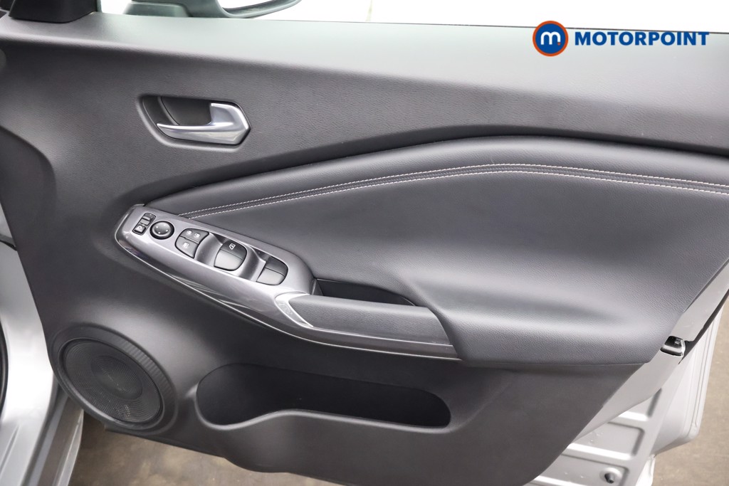 Nissan Juke N-Connecta Automatic Petrol SUV - Stock Number (1665098) - 12th supplementary image
