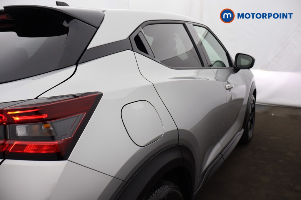 Nissan Juke N-Connecta Automatic Petrol SUV - Stock Number (1665098) - 27th supplementary image