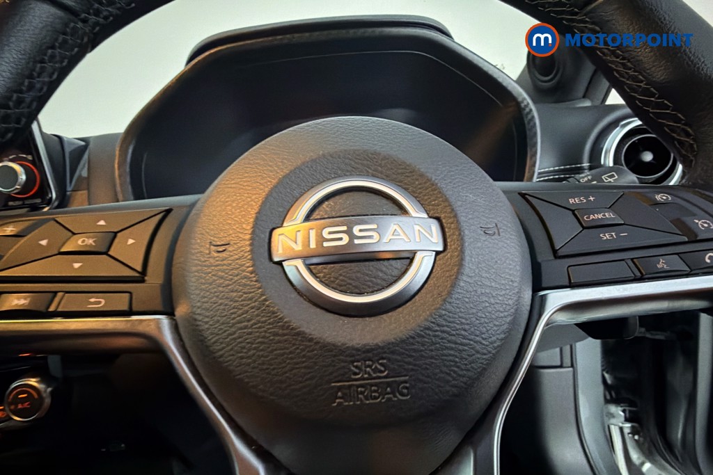 Nissan Juke N-Connecta Automatic Petrol SUV - Stock Number (1665108) - 5th supplementary image