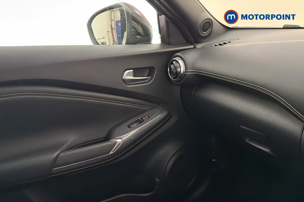 Nissan Juke N-Connecta Automatic Petrol SUV - Stock Number (1665108) - 11th supplementary image