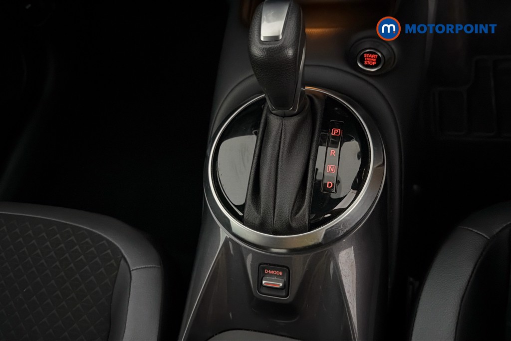 Nissan Juke N-Connecta Automatic Petrol SUV - Stock Number (1665108) - 15th supplementary image