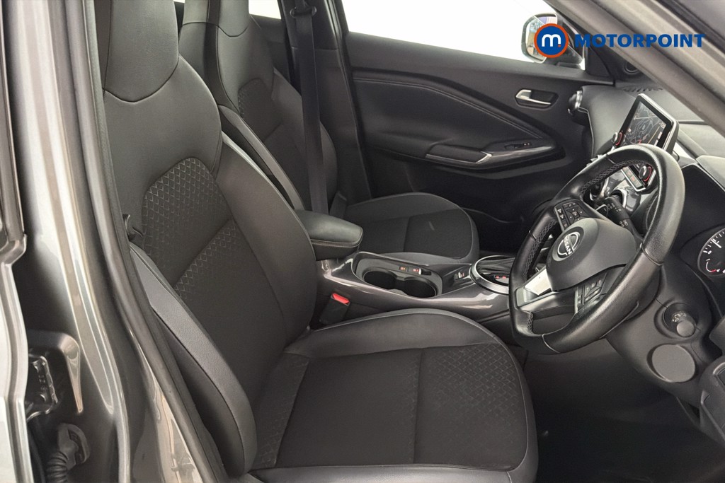 Nissan Juke N-Connecta Automatic Petrol SUV - Stock Number (1665108) - 22nd supplementary image