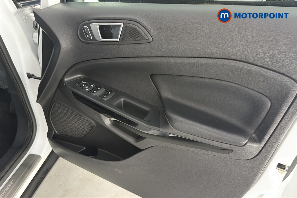 Ford Ecosport Titanium Manual Petrol SUV - Stock Number (1665532) - 18th supplementary image