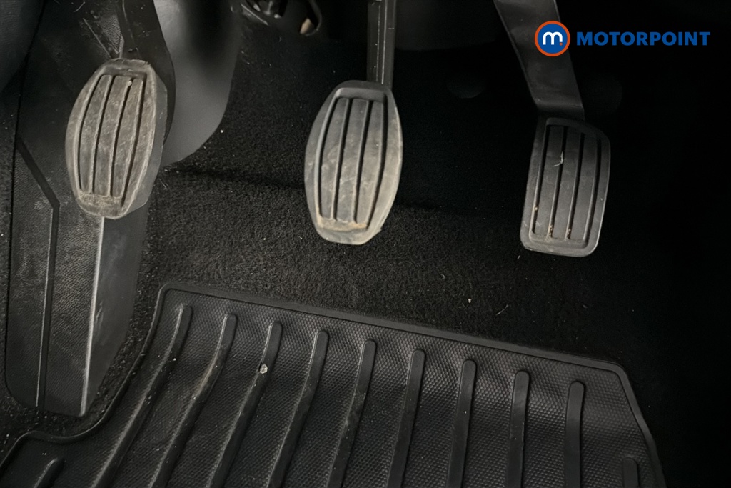 Peugeot 2008 Allure Manual Petrol SUV - Stock Number (1665934) - 24th supplementary image