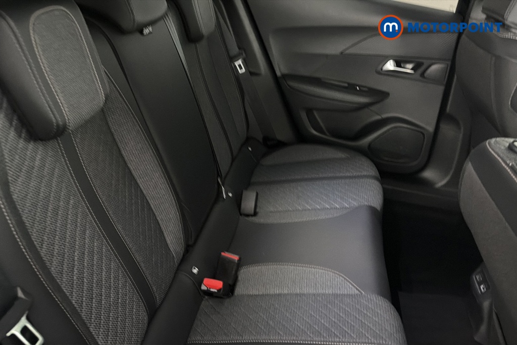 Peugeot 2008 Allure Manual Petrol SUV - Stock Number (1665934) - 25th supplementary image