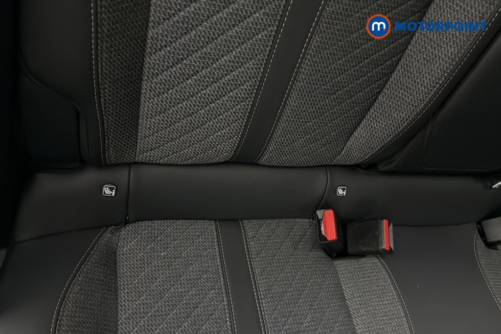 Peugeot 2008 Allure Manual Petrol SUV - Stock Number (1665934) - 27th supplementary image
