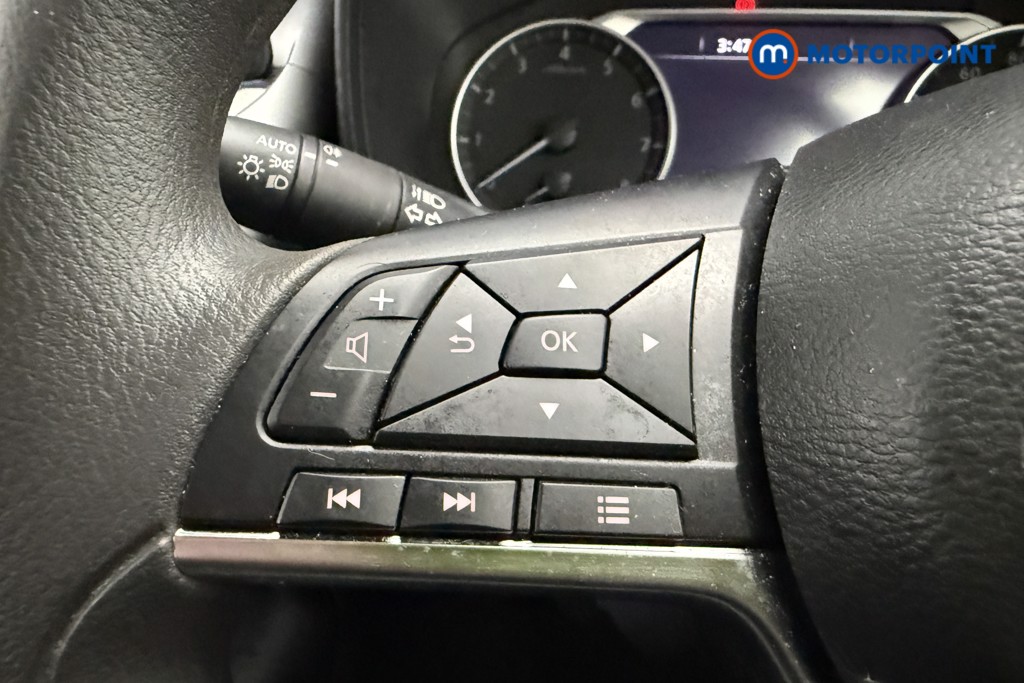 Nissan Juke Acenta Premium Manual Petrol SUV - Stock Number (1666036) - 13th supplementary image