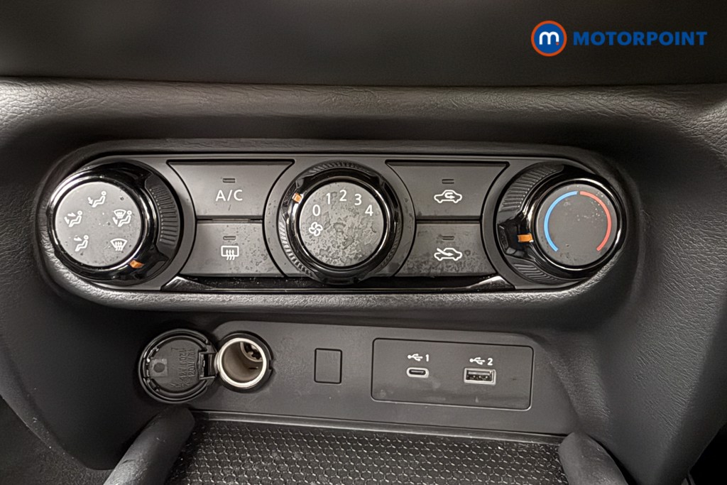 Nissan Juke Acenta Premium Manual Petrol SUV - Stock Number (1666036) - 15th supplementary image