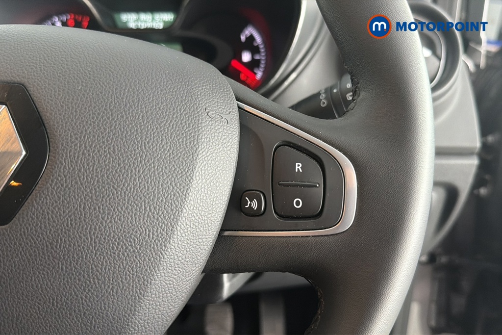 Renault Captur Iconic Manual Petrol SUV - Stock Number (1666595) - 3rd supplementary image