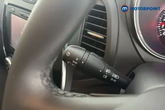 Renault Captur Iconic Manual Petrol SUV - Stock Number (1666595) - 5th supplementary image