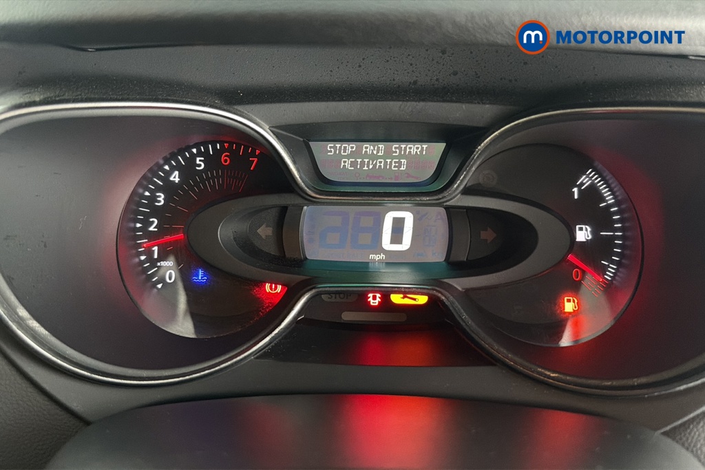 Renault Captur Iconic Manual Petrol SUV - Stock Number (1666595) - 7th supplementary image