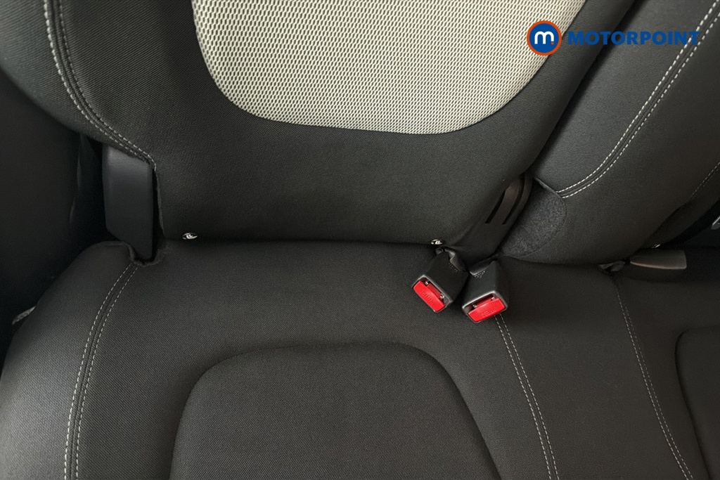 Renault Captur Iconic Manual Petrol SUV - Stock Number (1666595) - 27th supplementary image