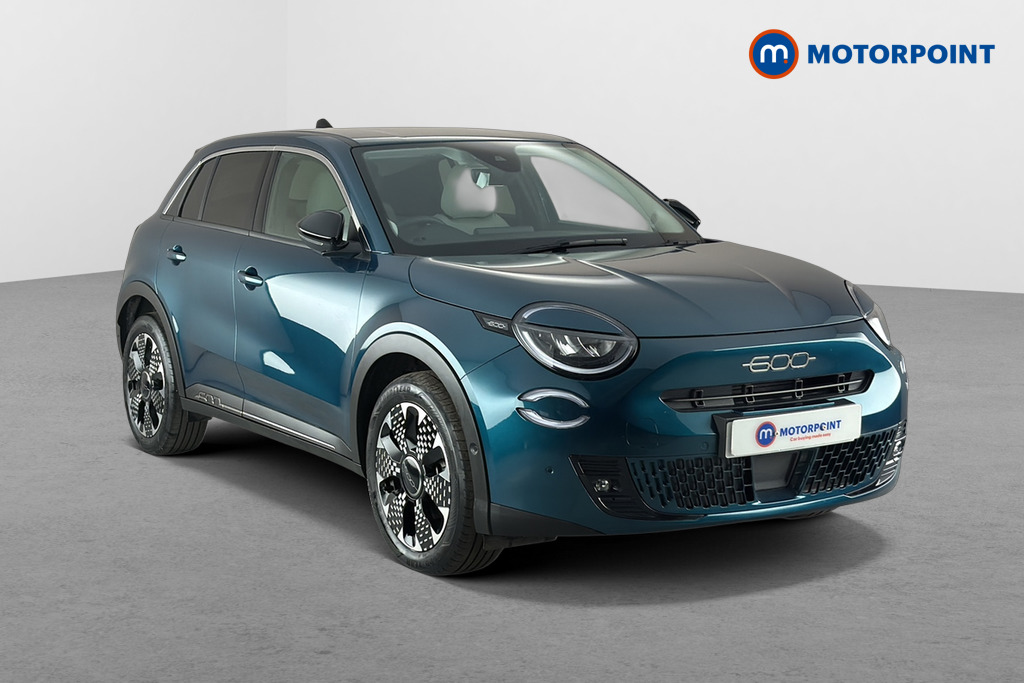 Fiat 600 La Prima Automatic Electric SUV - Stock Number (1606545) - Drivers side front corner