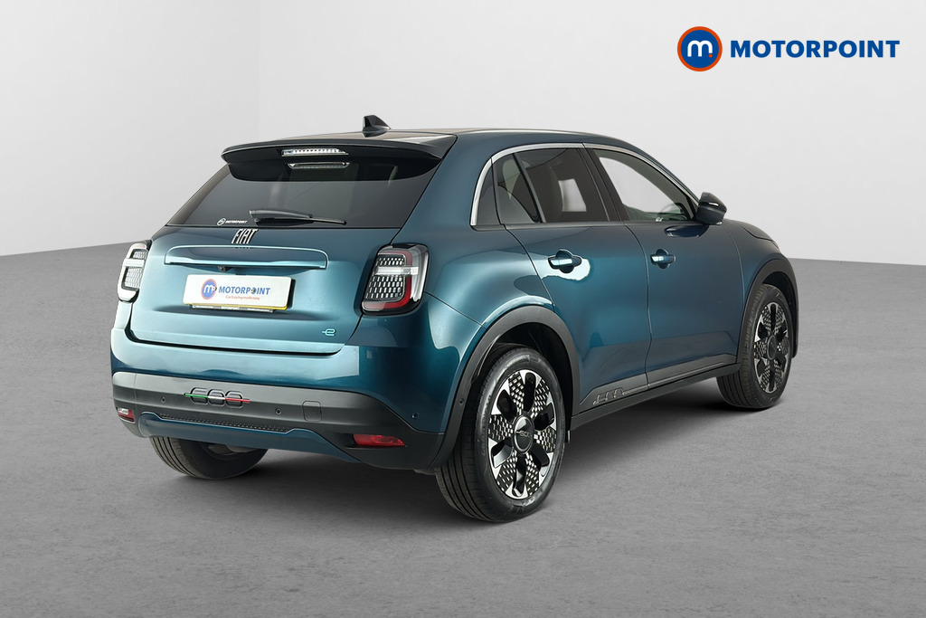 Fiat 600 La Prima Automatic Electric SUV - Stock Number (1606545) - Passenger side rear corner