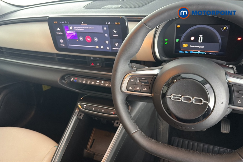 Fiat 600 La Prima Automatic Electric SUV - Stock Number (1606545) - 1st supplementary image