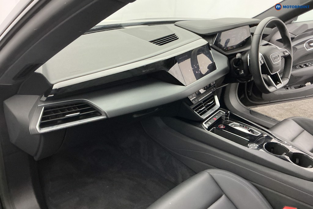 Audi E-Tron Gt 390Kw Quattro 93Kwh 4Dr Auto Automatic Electric Saloon - Stock Number (1627955) - 9th supplementary image