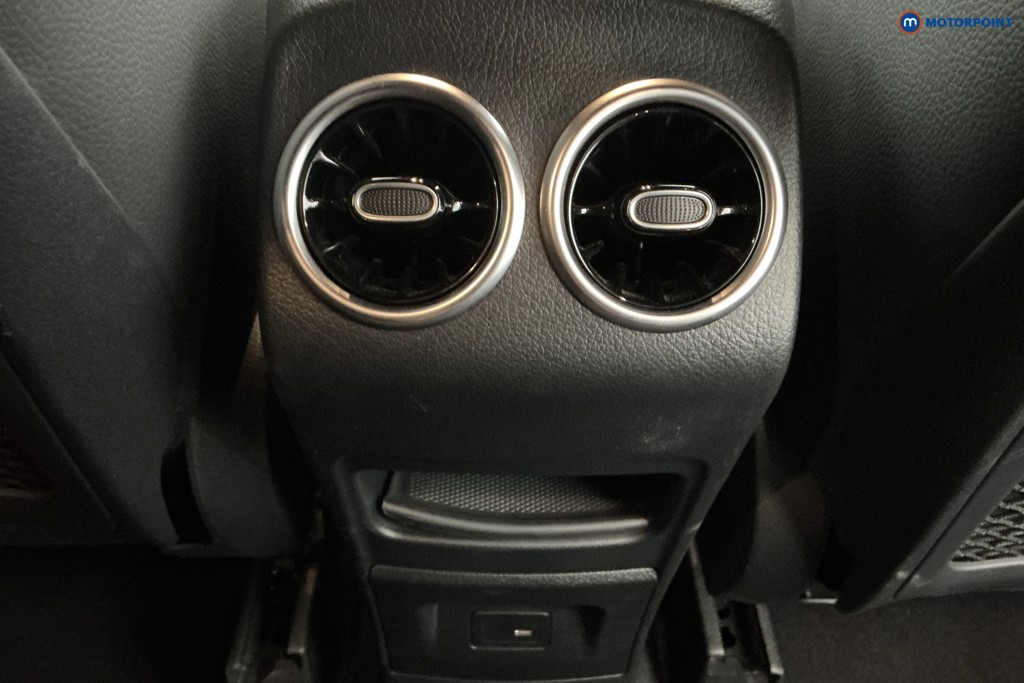 Mercedes-Benz GLA Amg Line Automatic Petrol SUV - Stock Number (1634210) - 10th supplementary image