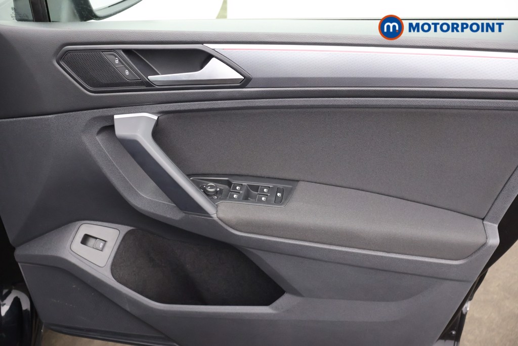 Volkswagen Tiguan Active Manual Petrol SUV - Stock Number (1638939) - 13th supplementary image