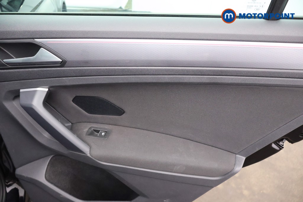 Volkswagen Tiguan Active Manual Petrol SUV - Stock Number (1638939) - 18th supplementary image