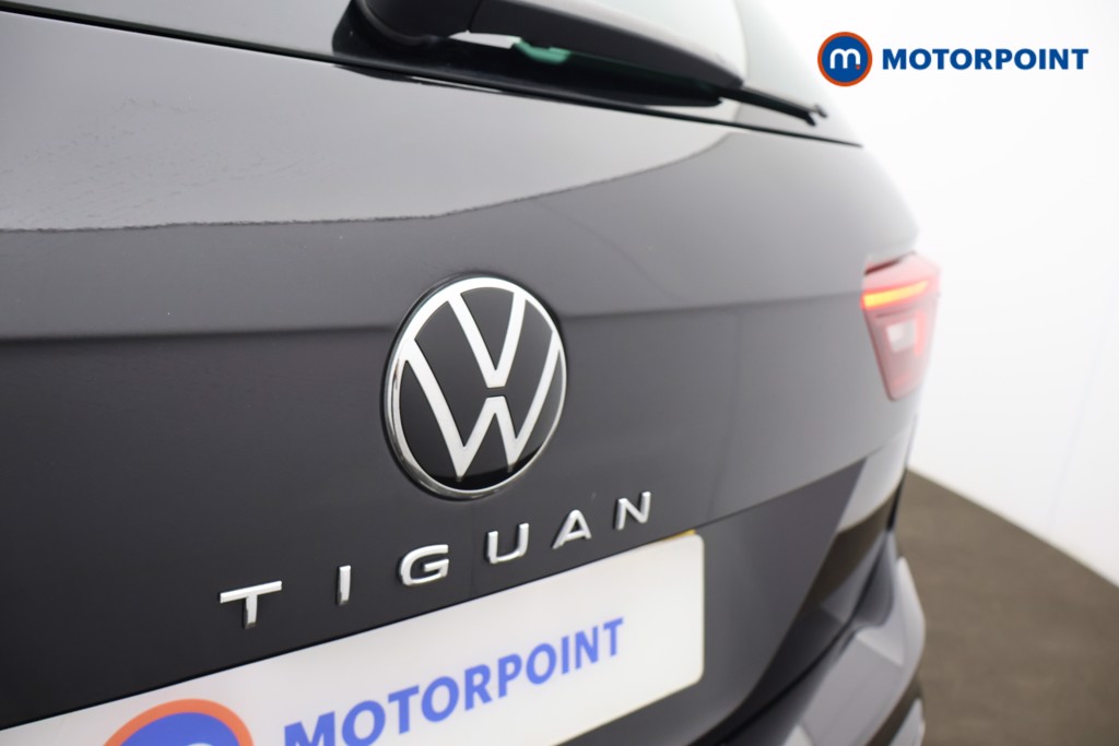 Volkswagen Tiguan Active Manual Petrol SUV - Stock Number (1638939) - 22nd supplementary image