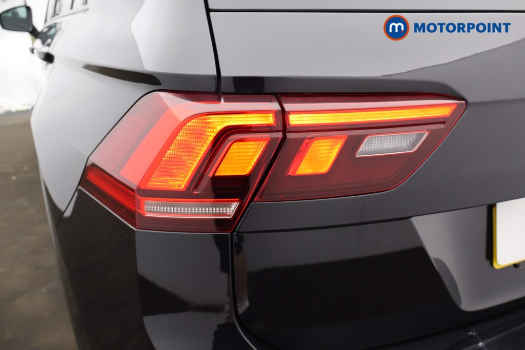 Volkswagen Tiguan Active Manual Petrol SUV - Stock Number (1638939) - 23rd supplementary image