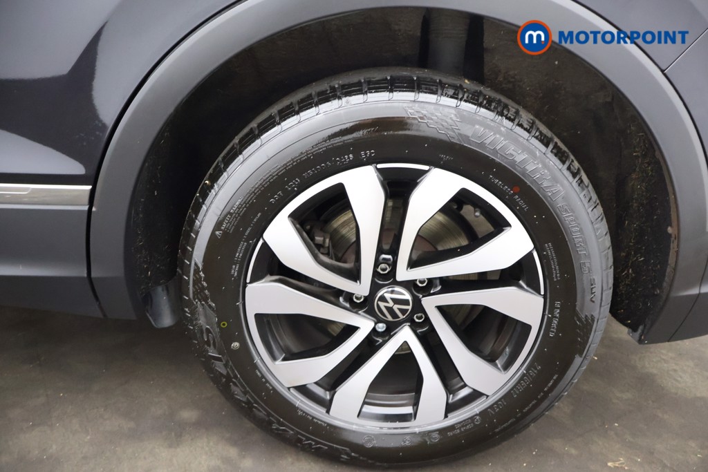 Volkswagen Tiguan Active Manual Petrol SUV - Stock Number (1638939) - 31st supplementary image