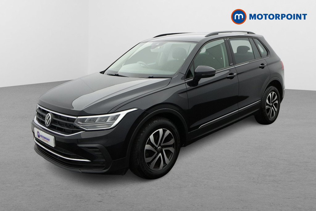 Volkswagen Tiguan Active Manual Petrol SUV - Stock Number (1638939) - Passenger side front corner