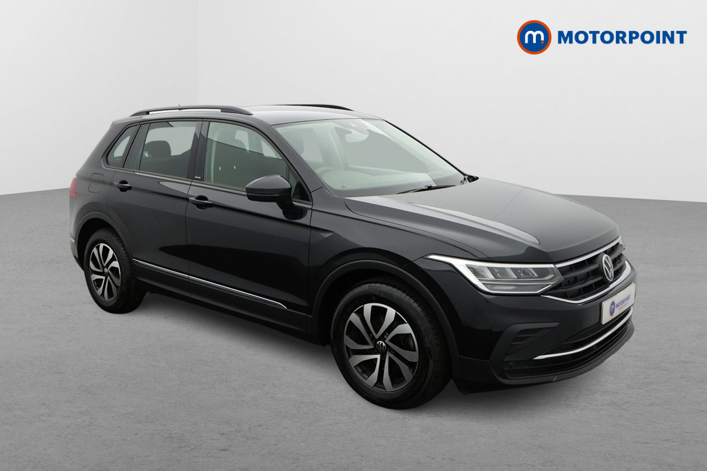 Volkswagen Tiguan Active Manual Petrol SUV - Stock Number (1638939) - Drivers side front corner
