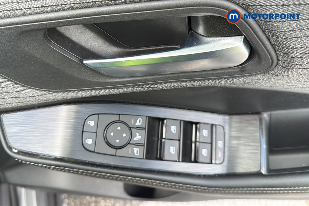 Nissan X-Trail N-Connecta Automatic Petrol-Electric Hybrid SUV - Stock Number (1648436) - 19th supplementary image