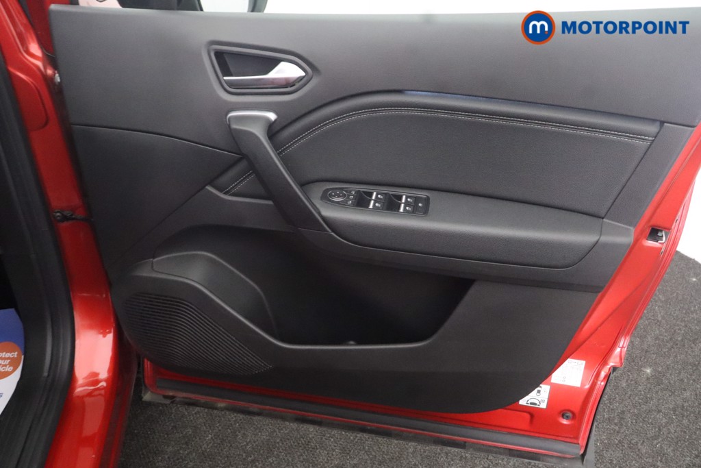 Renault Captur Techno Manual Petrol SUV - Stock Number (1650524) - 21st supplementary image