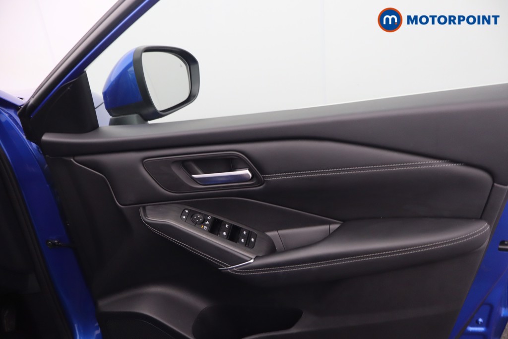 Nissan Qashqai N-Connecta Manual Petrol SUV - Stock Number (1651262) - 9th supplementary image