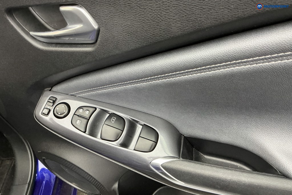 Nissan Juke N-Connecta Manual Petrol SUV - Stock Number (1651404) - 25th supplementary image