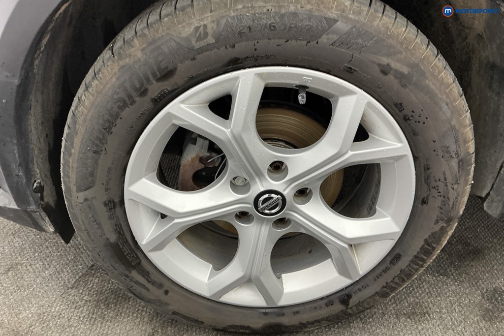Nissan Juke N-Connecta Manual Petrol SUV - Stock Number (1651404) - 35th supplementary image