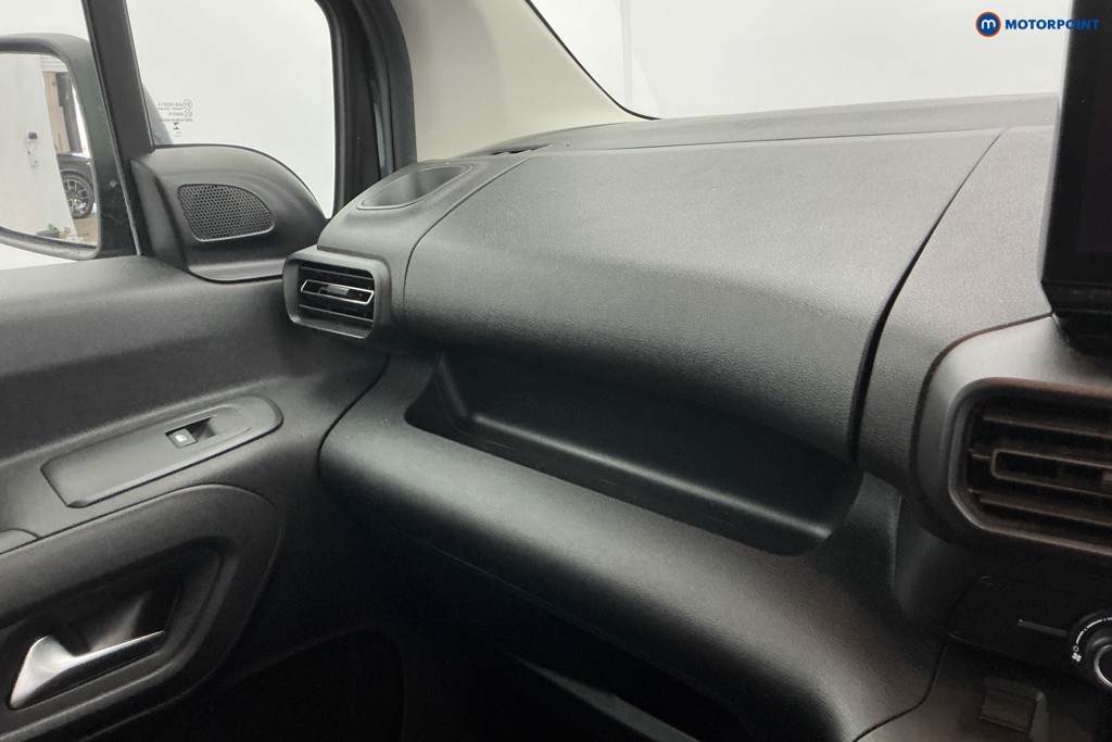 Vauxhall Combo Life Design Xl Automatic Electric People Carrier - Stock Number (1656014) - 19th supplementary image