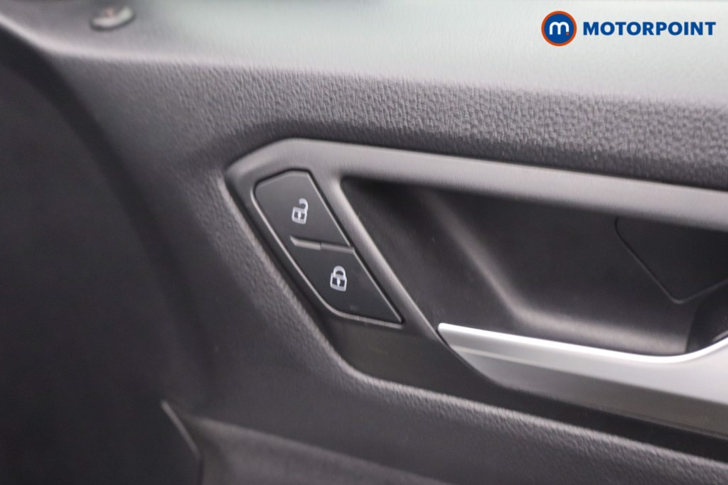 Volkswagen T-Roc SEL Automatic Petrol SUV - Stock Number (1656146) - 10th supplementary image