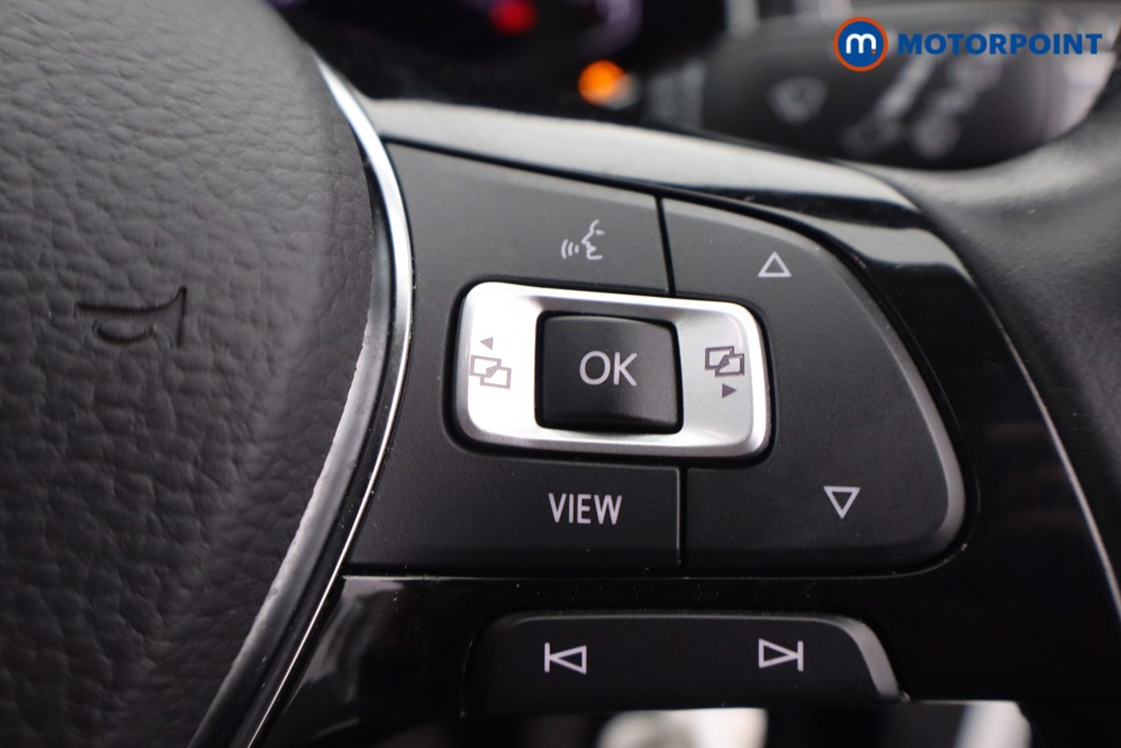 Volkswagen T-Roc SEL Automatic Petrol SUV - Stock Number (1656146) - 13th supplementary image