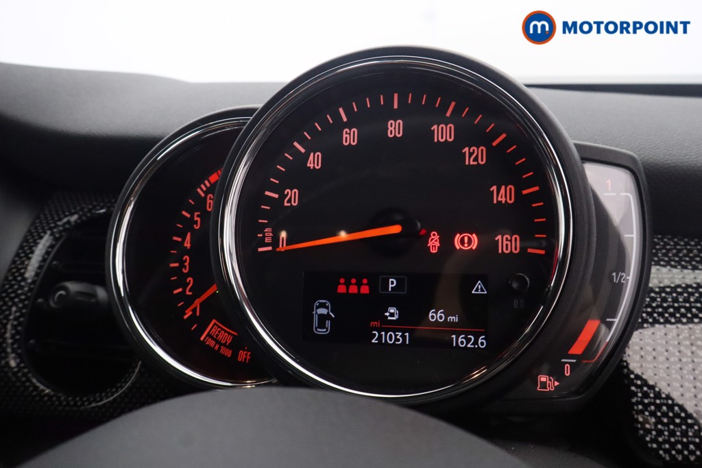 Mini Hatchback Cooper Exclusive Automatic Petrol Hatchback - Stock Number (1657510) - 5th supplementary image